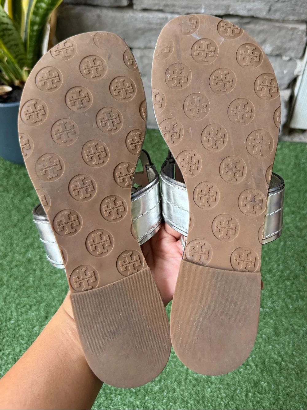 Tory Burch Silver Metallic Women’s Miller Thong Sandals